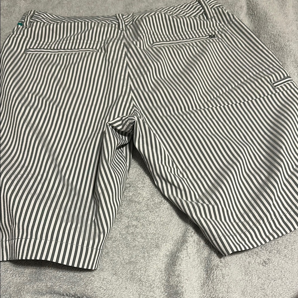 Striped Black and White Shorts CHASE54 size 30 - Picture 3 of 3